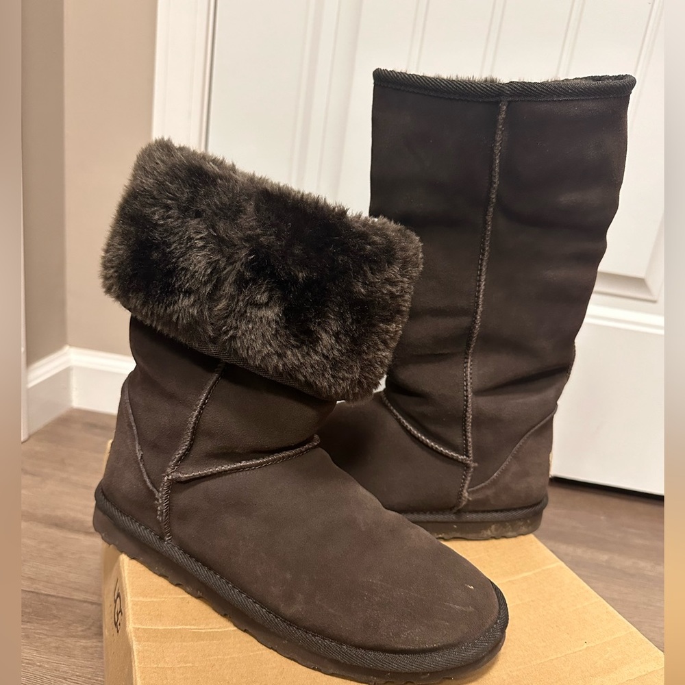 UGG Women's Classic Tall Boot, Chocolate, Size 9, Like New in Box